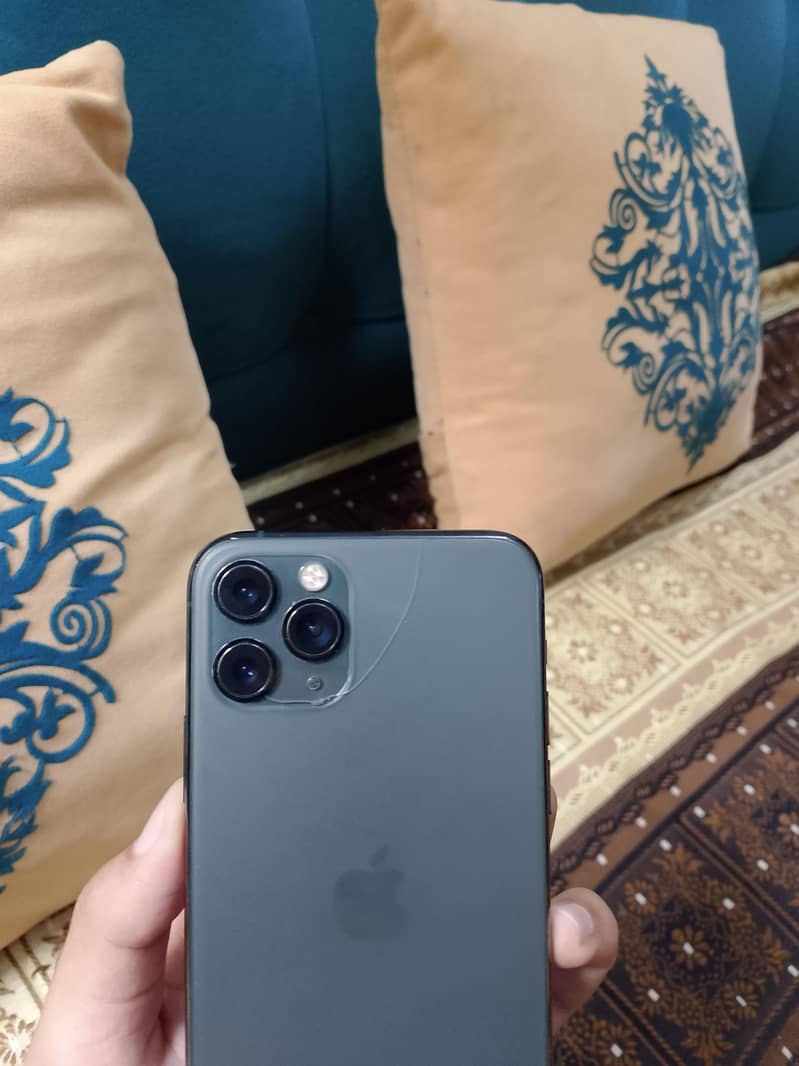 Apple iPhone 11 Pro 3