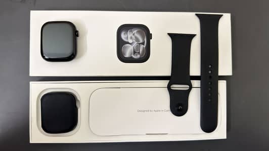 Apple Watch Series 11 Brand New 10/10 Complete box