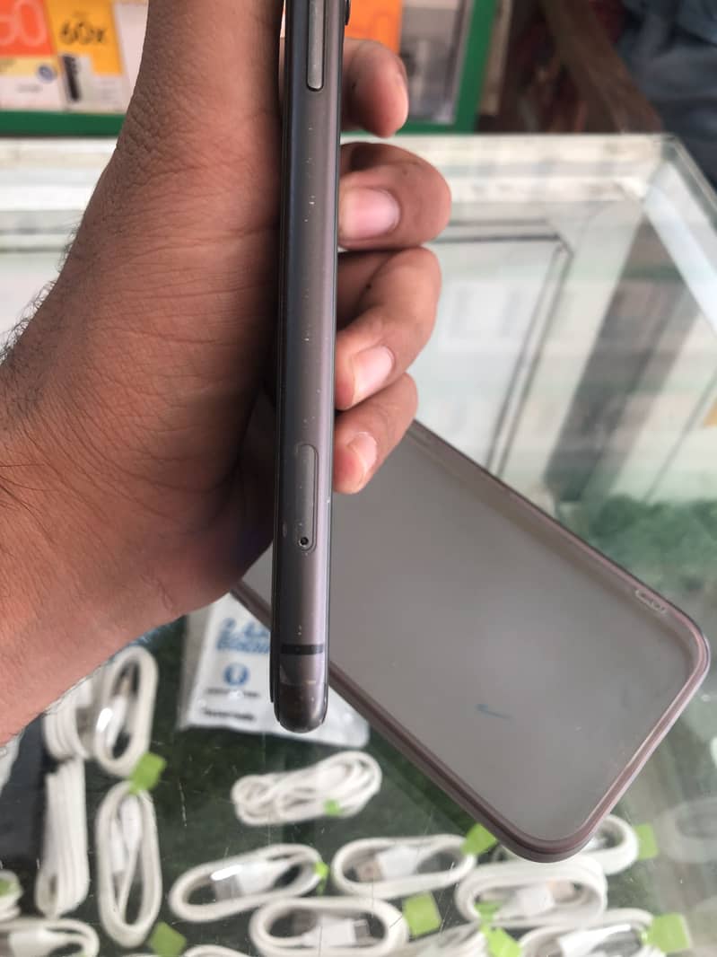 Apple iPhone 11 1