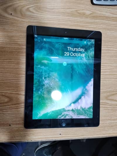 iPad 4th Gen (64GB) - Original & Excellent Condition for Sale!
