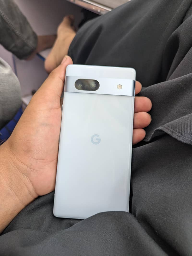 Google Pixel 7a 5