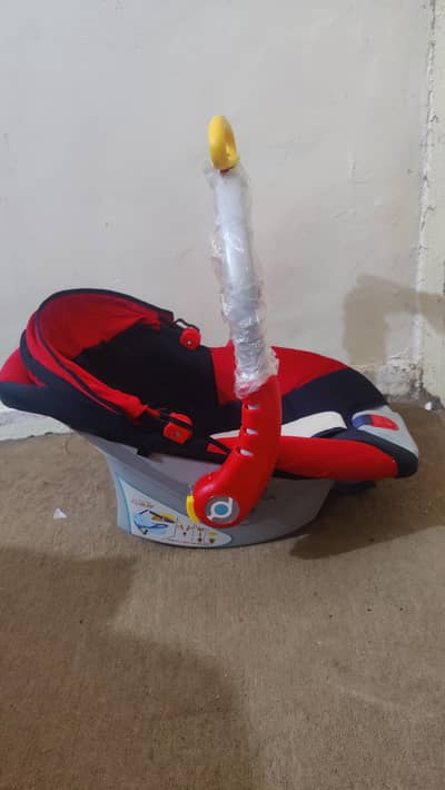 Baby carry cot
