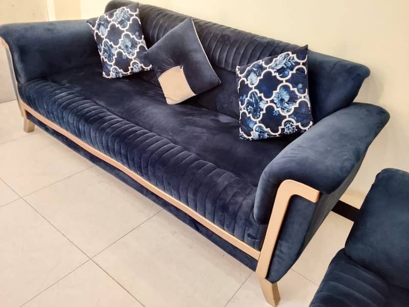 7 seater sofa set with table 1