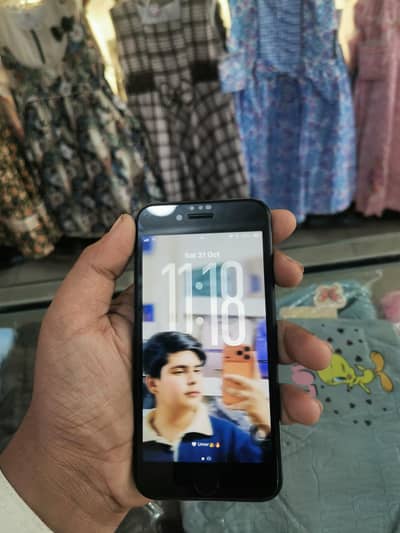 Apple iPhone SE