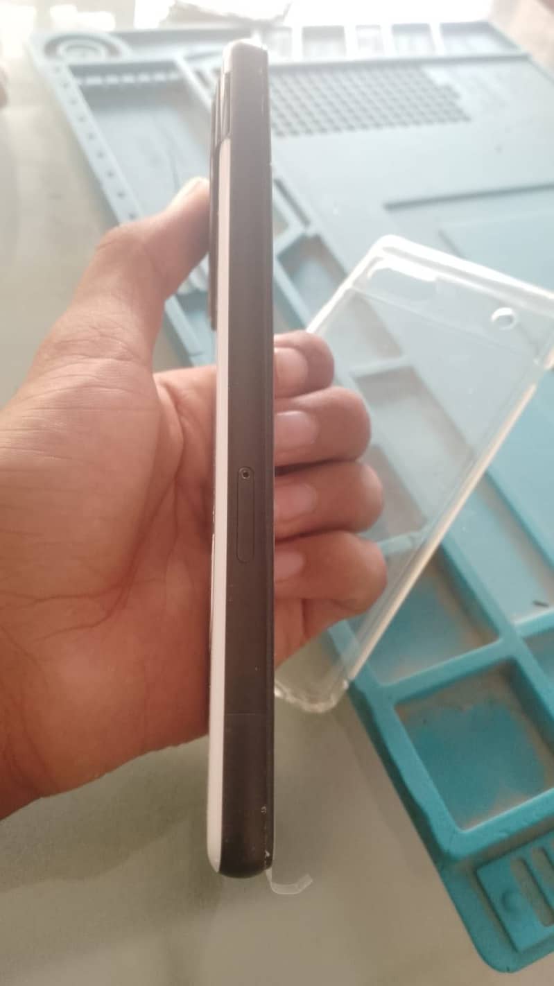 Google Pixel 6a 1