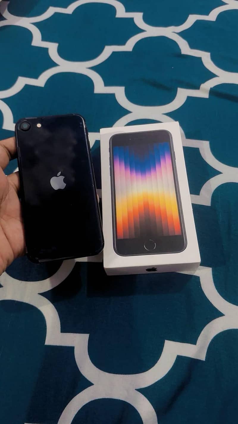 Apple iPhone SE 3rd 1
