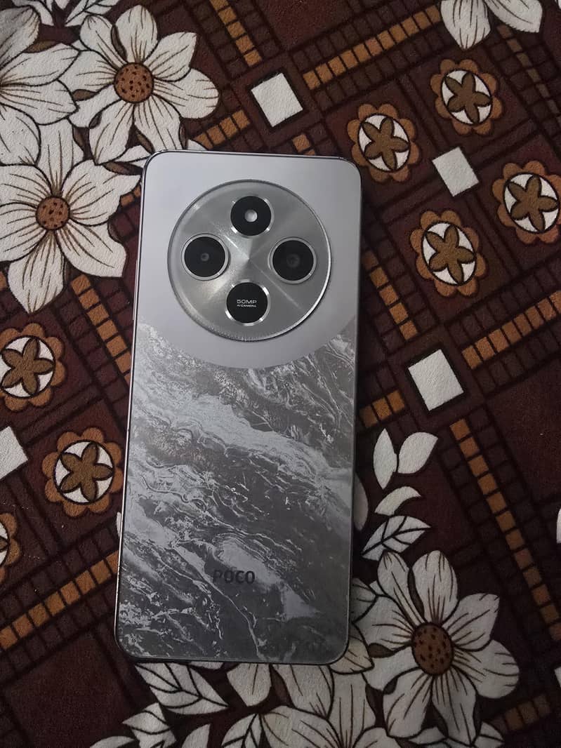 Realme C75 0