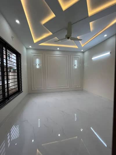 14 Marla Upper Floor Available For Rent With All Basic Amenities At Reasonable Demand In G-13 Sector Islamabad