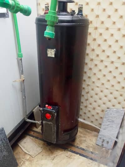 AVN good condition 6 mahine ho use 83478041262