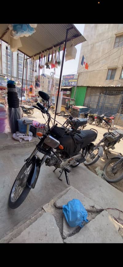 King 70cc - Good Condition - First Owner - Karachi Number
