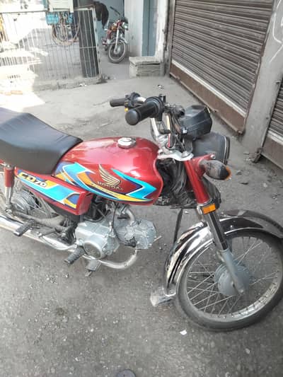 Honda cd70 New candison 3400 km cahle ha