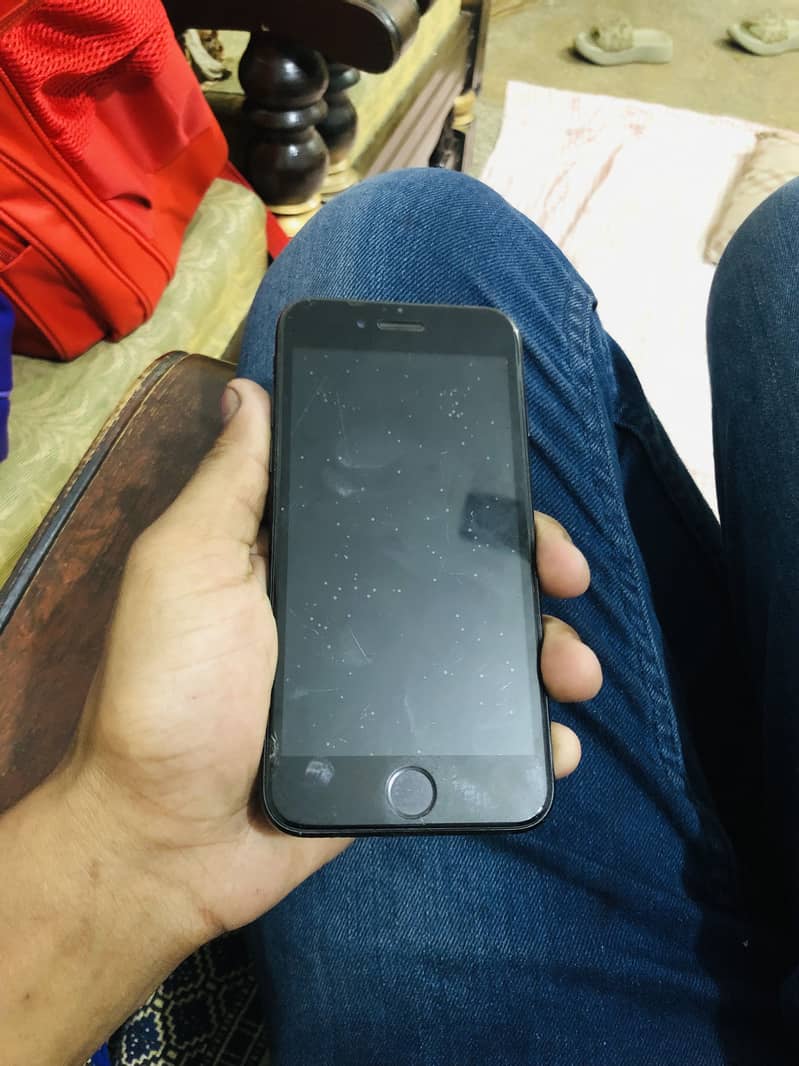 Apple iPhone 7 1