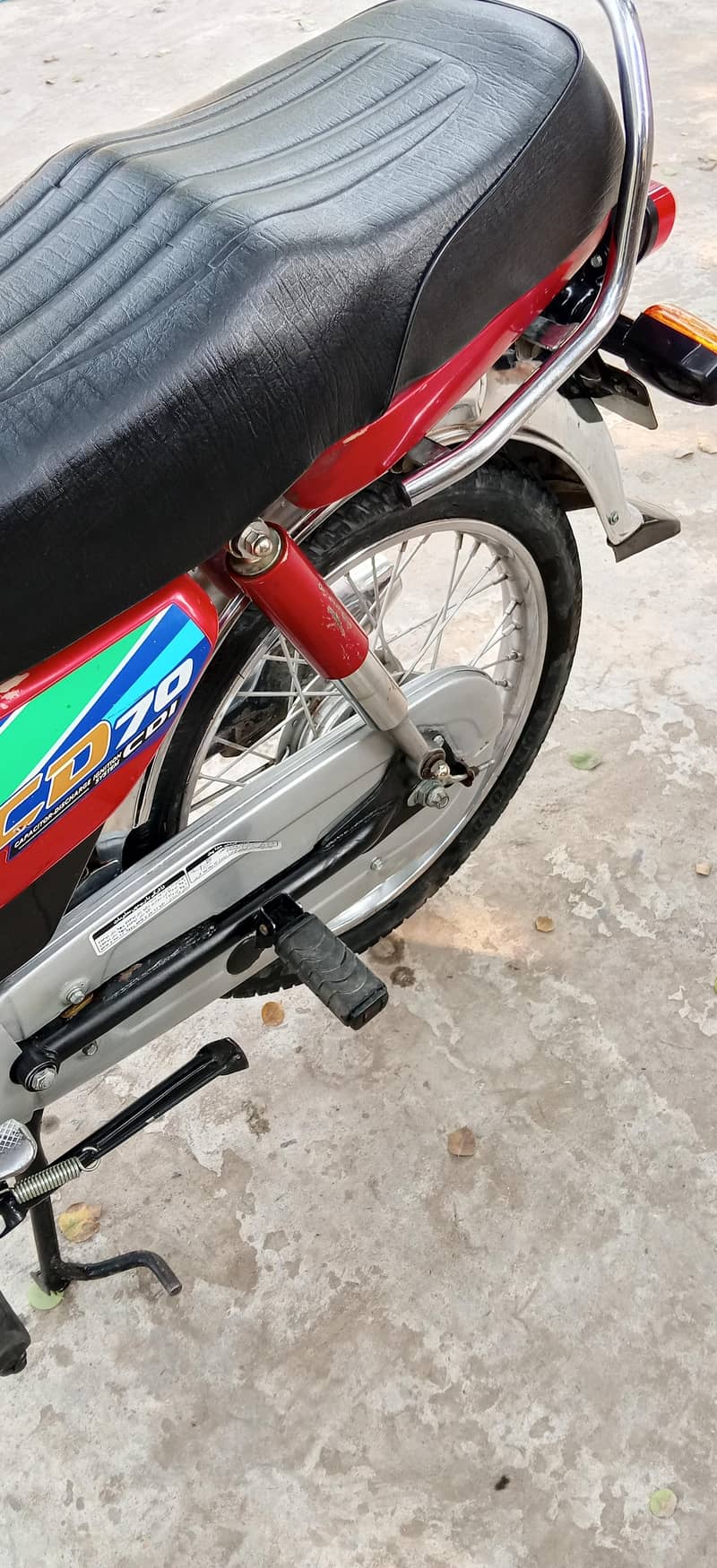 Honda CD70 11