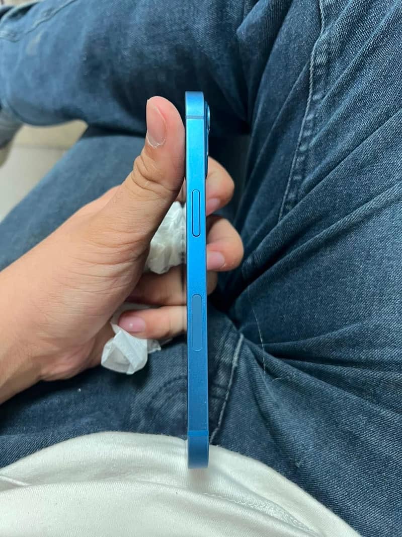 Apple iPhone 13 1