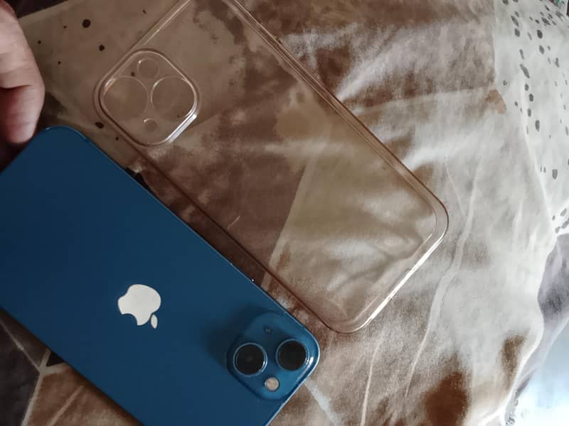 Apple iPhone 13 0
