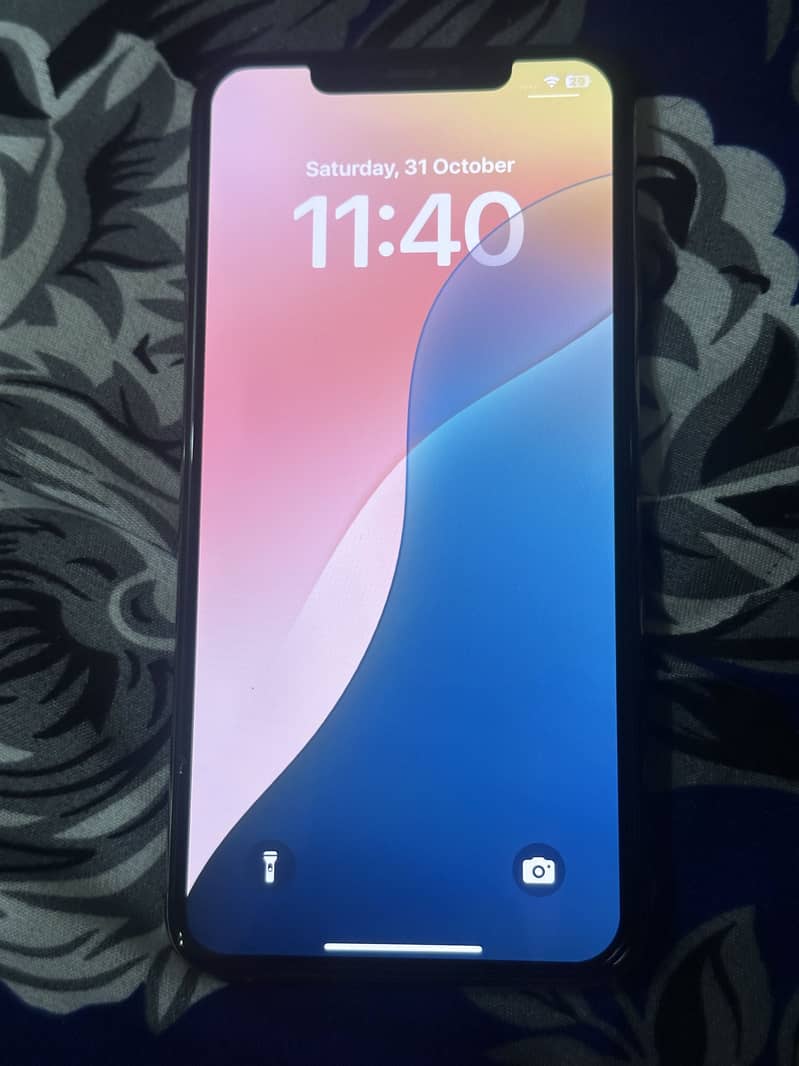 Apple iPhone XS Max 1