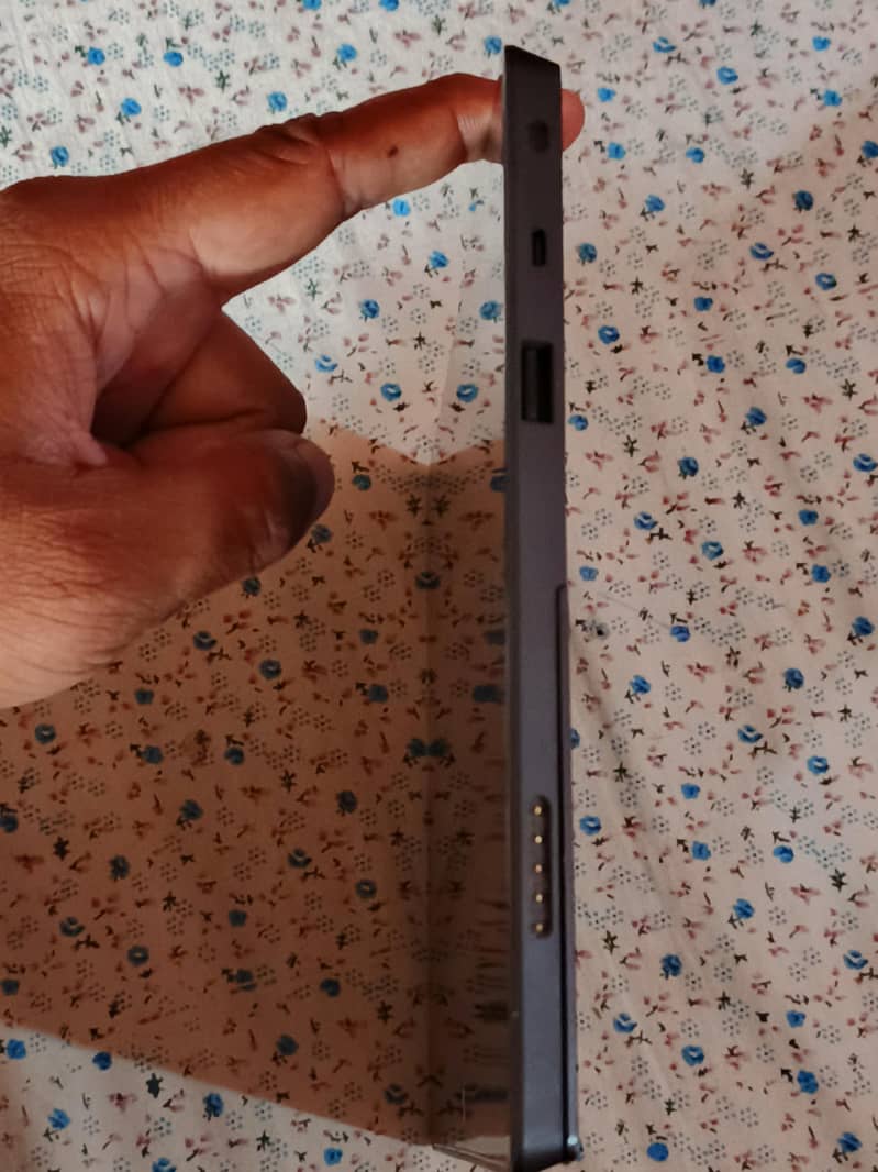 Microsoft surface tablet 64gb 4