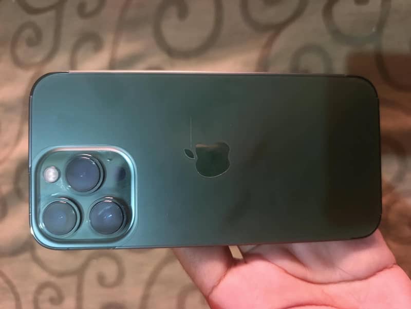 Apple iPhone 13 Pro 1