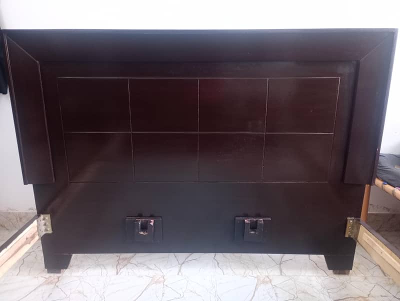 King size double bed 3