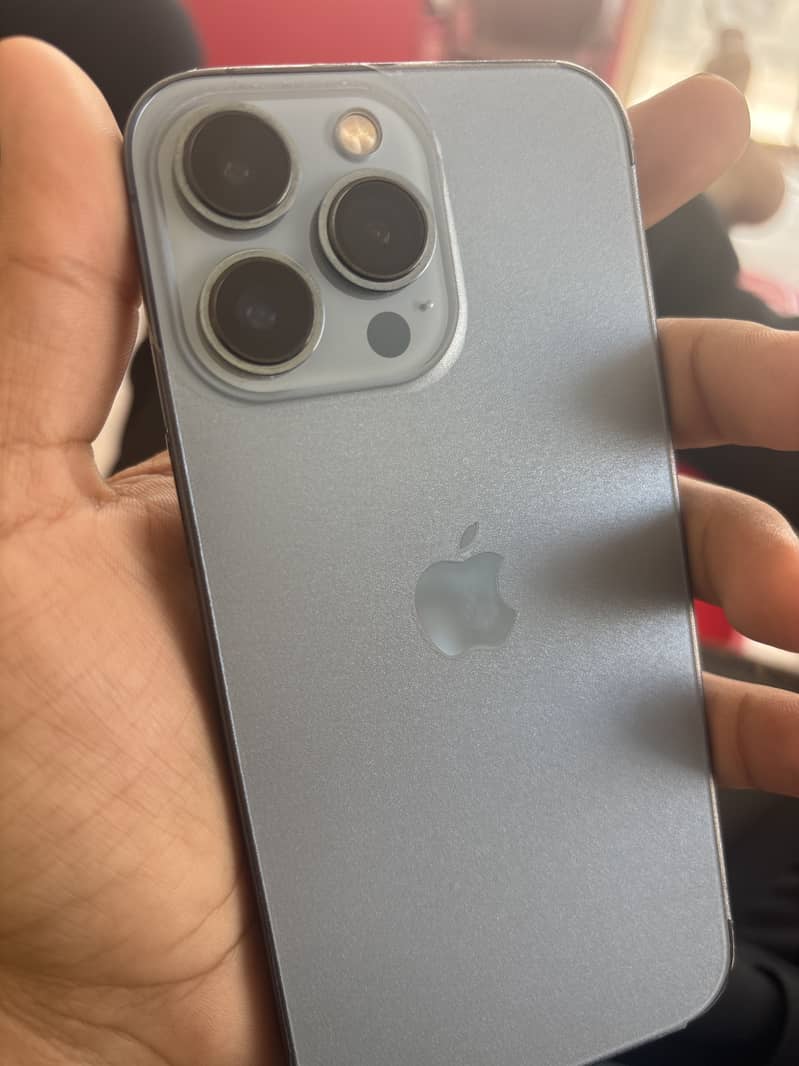 Apple iPhone 13 Pro 1