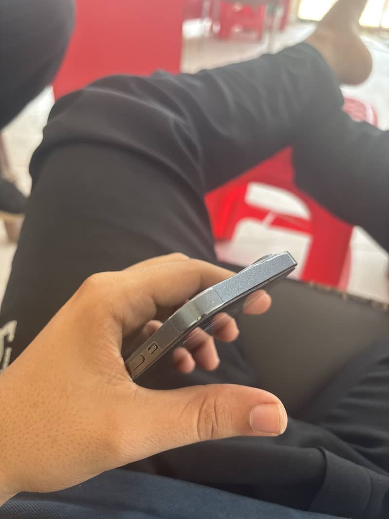 Apple iPhone 13 Pro 6