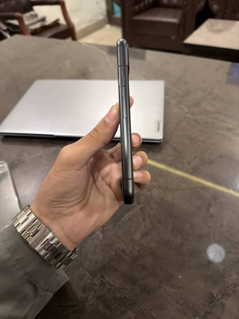 Google Pixel 8a 1