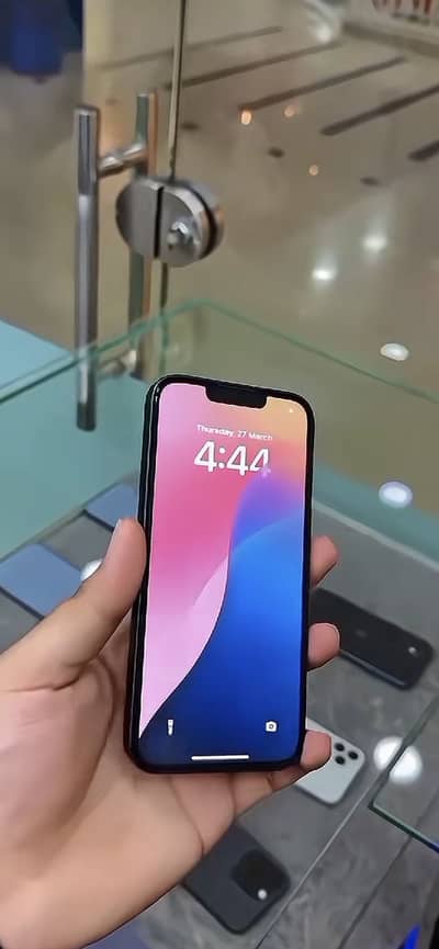iPhones 13
