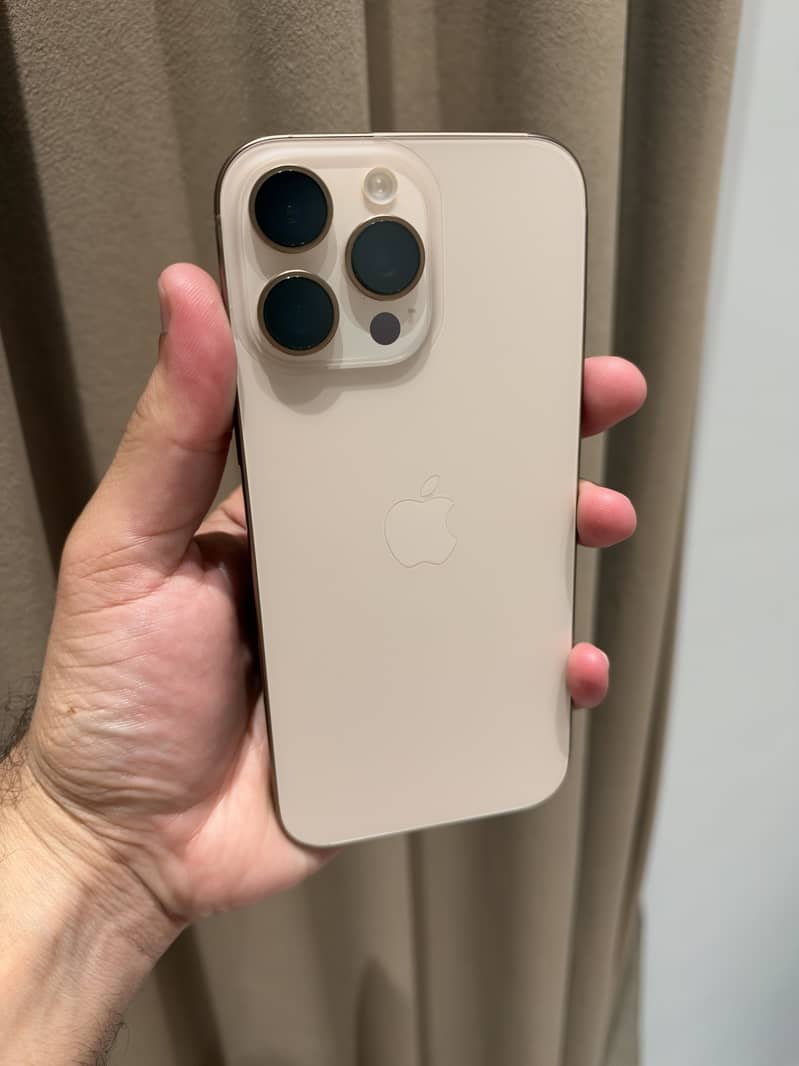 IPhone 16 Pro Max 1