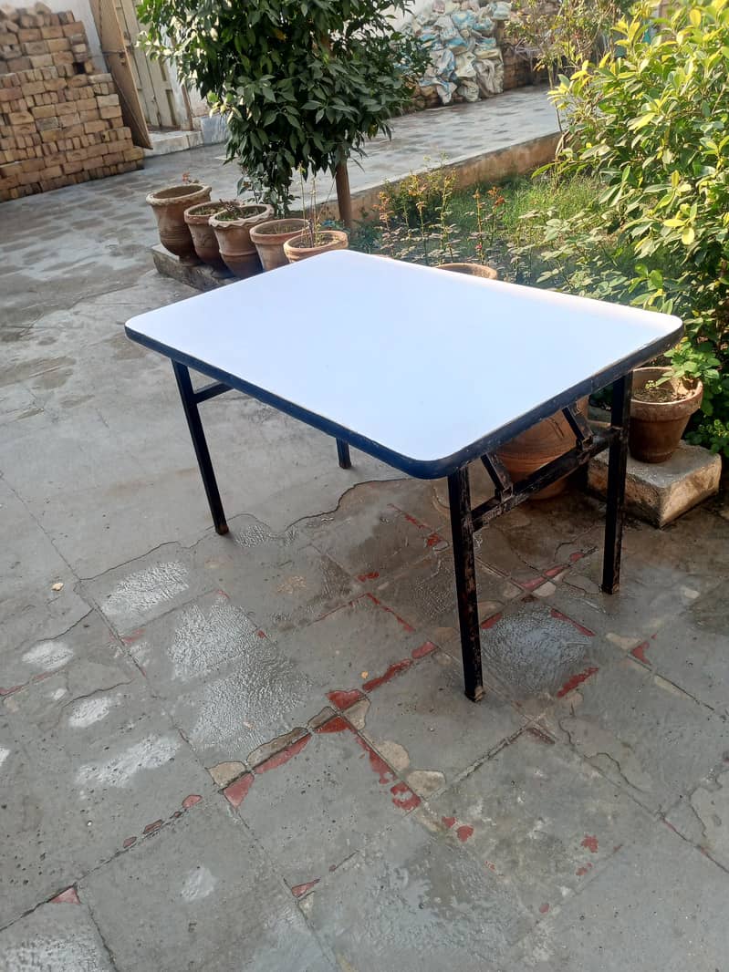 Dining tables 1
