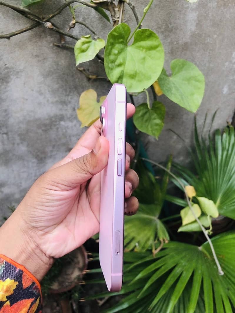 Apple iPhone 15 plus 1