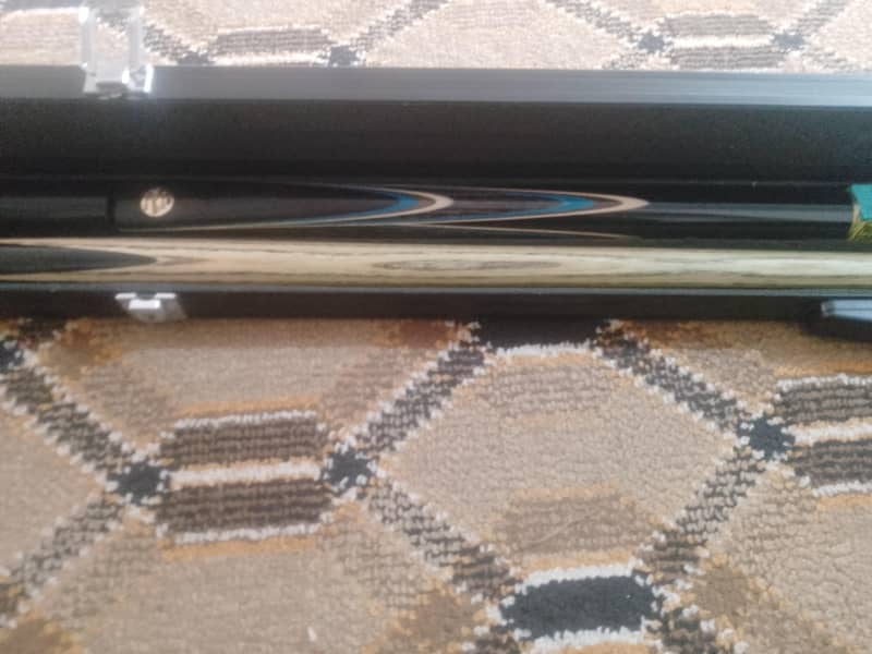 snooker cue 1