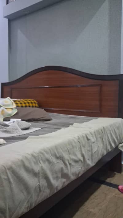 Bed for sale along with matress