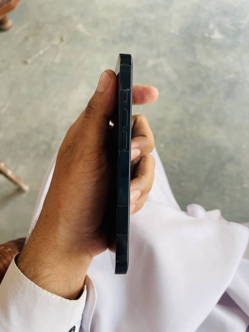 Apple iPhone 14 1