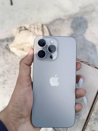 Apple iPhone 15 Pro Max jv 256 gb original 96 health Mint condition