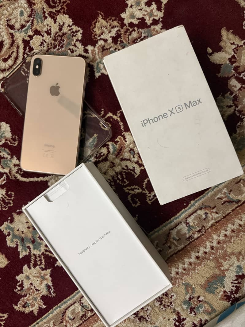 Apple iPhone XS Max 1