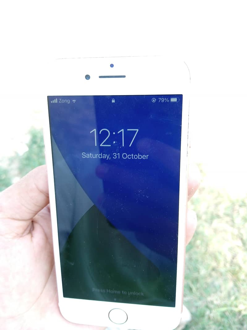 Apple iPhone 7 1