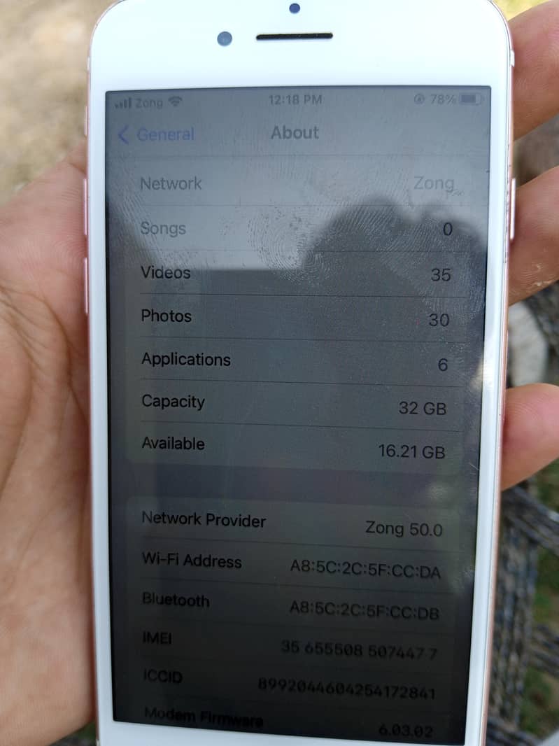 Apple iPhone 7 3