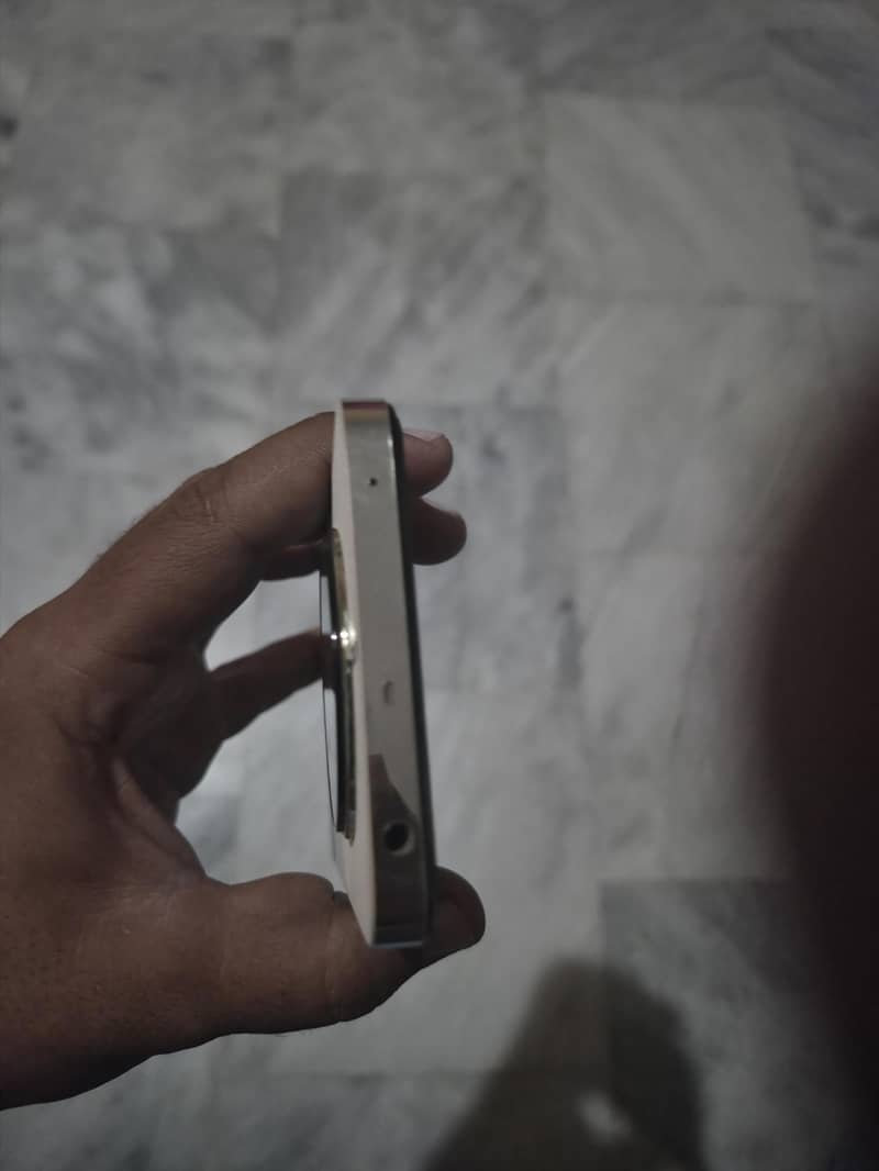 Realme 12 Plus 6