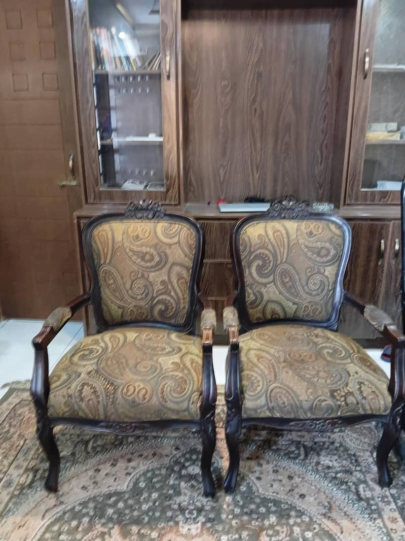 Chairs 0