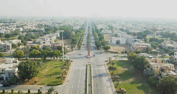 10 MARLA PLOT PRIME LOCATION WITH ALL DUES PAID AVAILABLE FOR SALE
