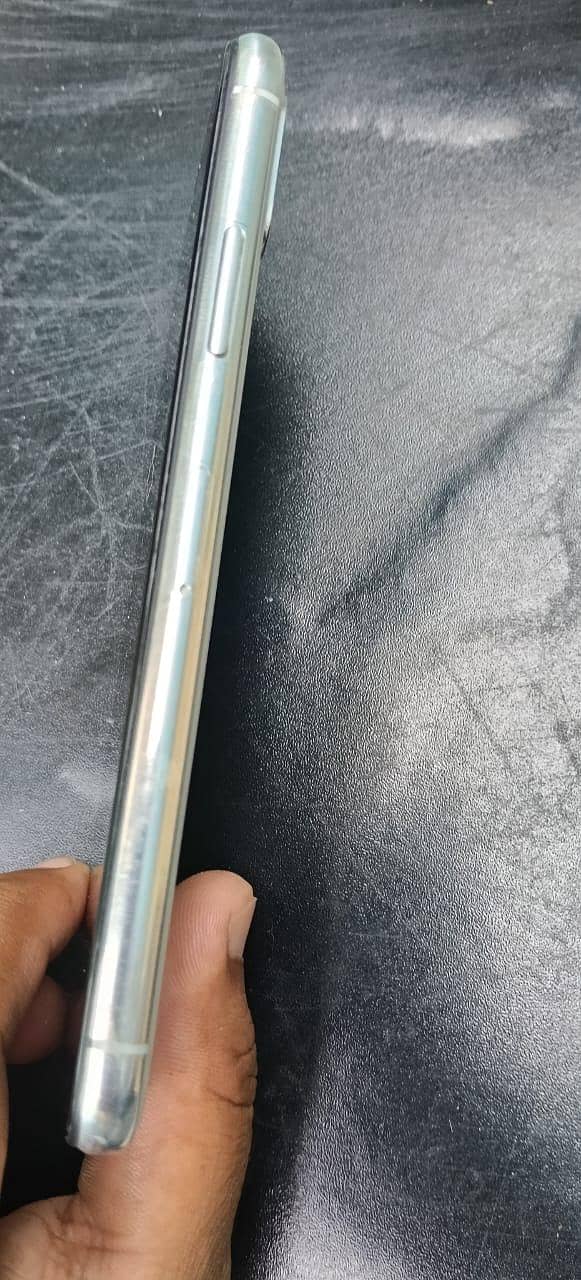 Apple iPhone X 0