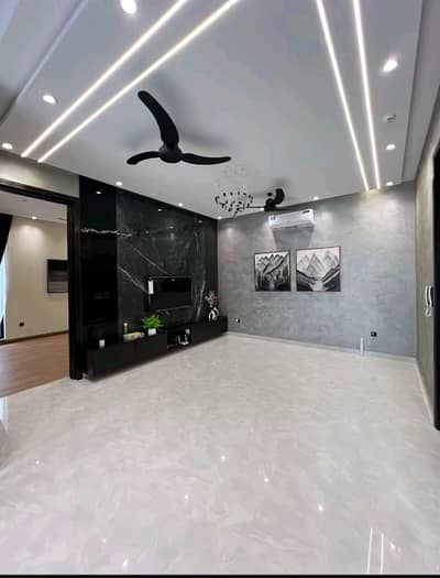 10 MARLA BRAND NEW HOUSE ON IDEAL LOCATION AVAILABLE FOR SALE IN BAHRIA TOWN