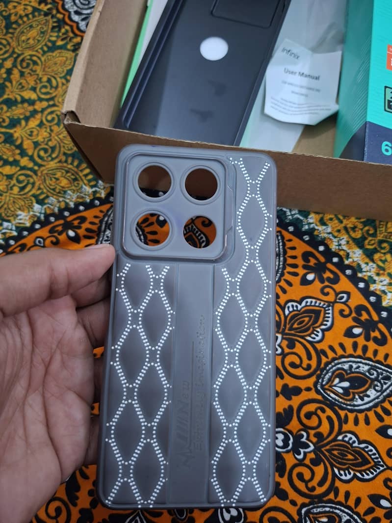 Infinix Note 30 Pro 8