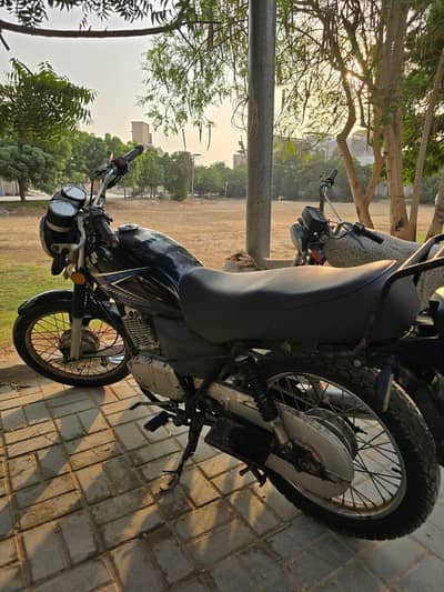 Suzuki GS 150 2016