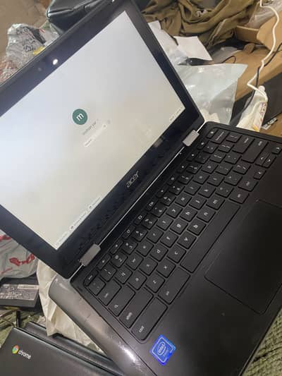 Acer R752 Touch screen Chromebook