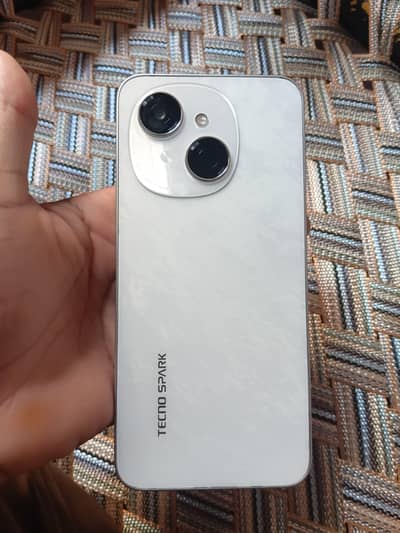 Tecno Spark Go 1