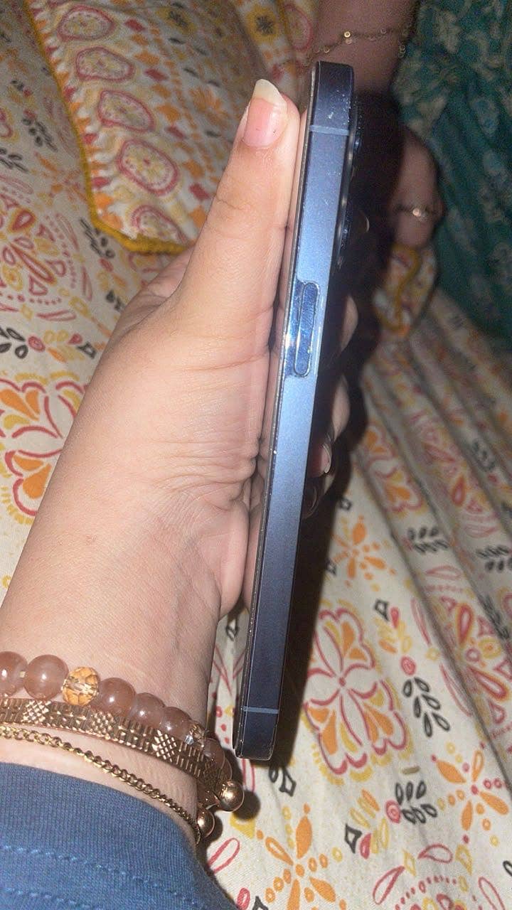 Apple iPhone 13 Pro 0