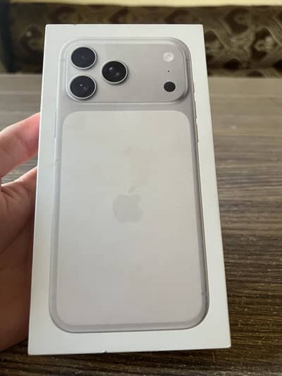 iPhone 17 Pro Max Non PTA box pack for Sale
