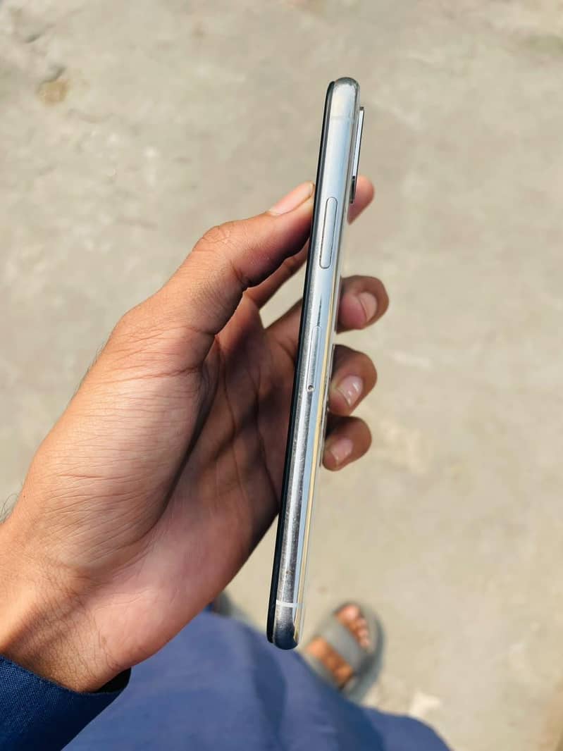 Apple iPhone X 1