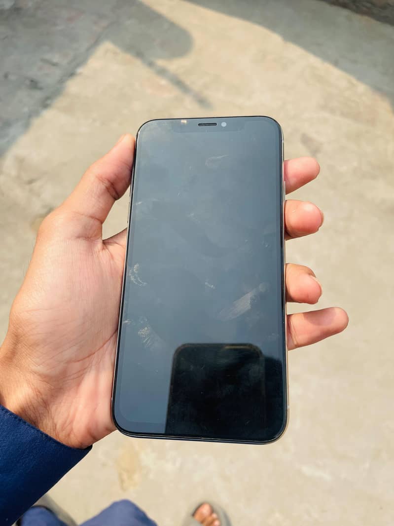 Apple iPhone X 5